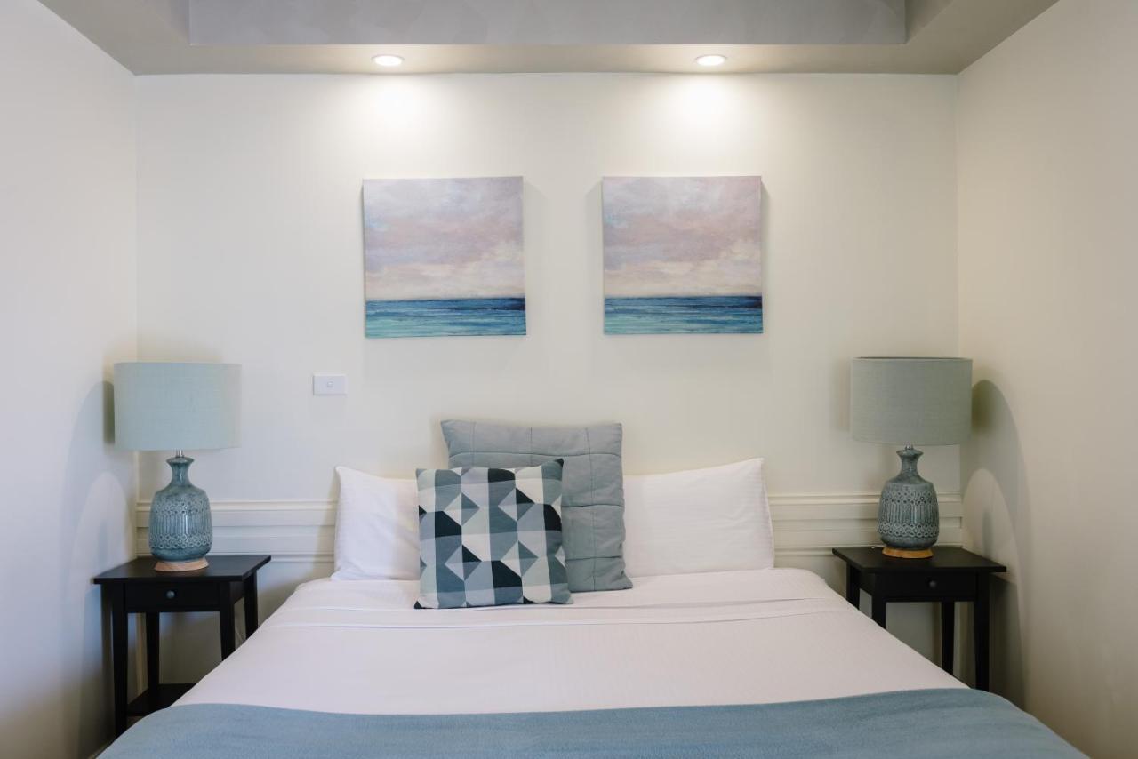 Fairways Resort Роузбъд Екстериор снимка