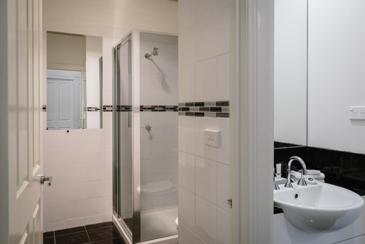 Fairways Resort Роузбъд Екстериор снимка